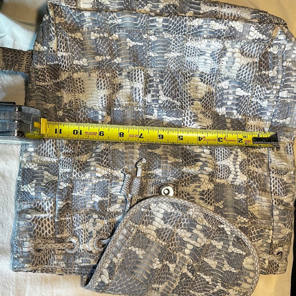 💯 Real Python Backpack. Like New! - Picture 4 of 7